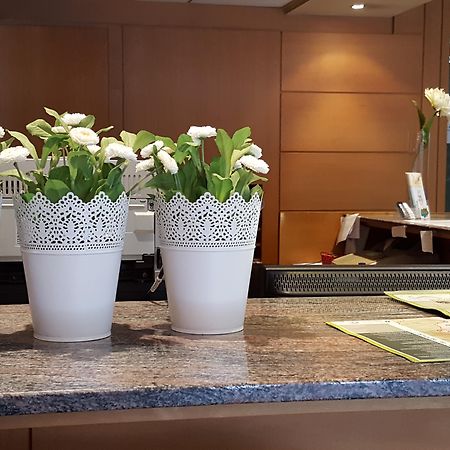 Hotel Segle XX Трем Екстер'єр фото