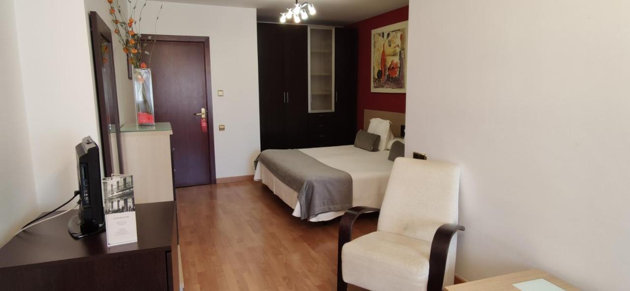 Hotel Segle XX Трем Екстер'єр фото