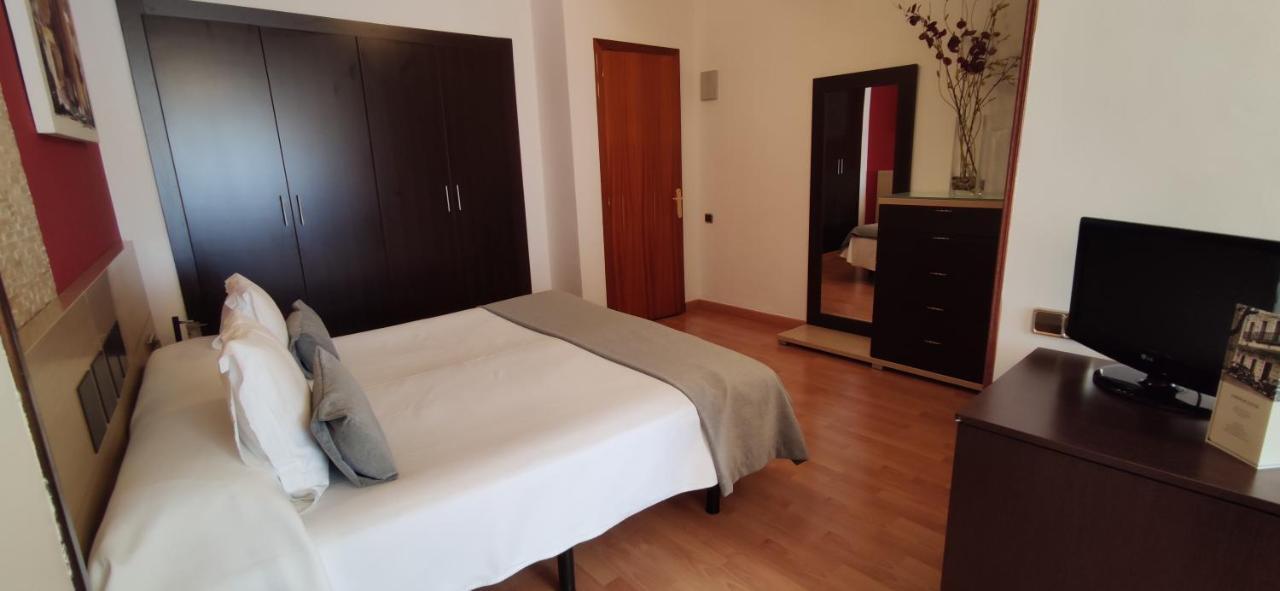 Hotel Segle XX Трем Екстер'єр фото