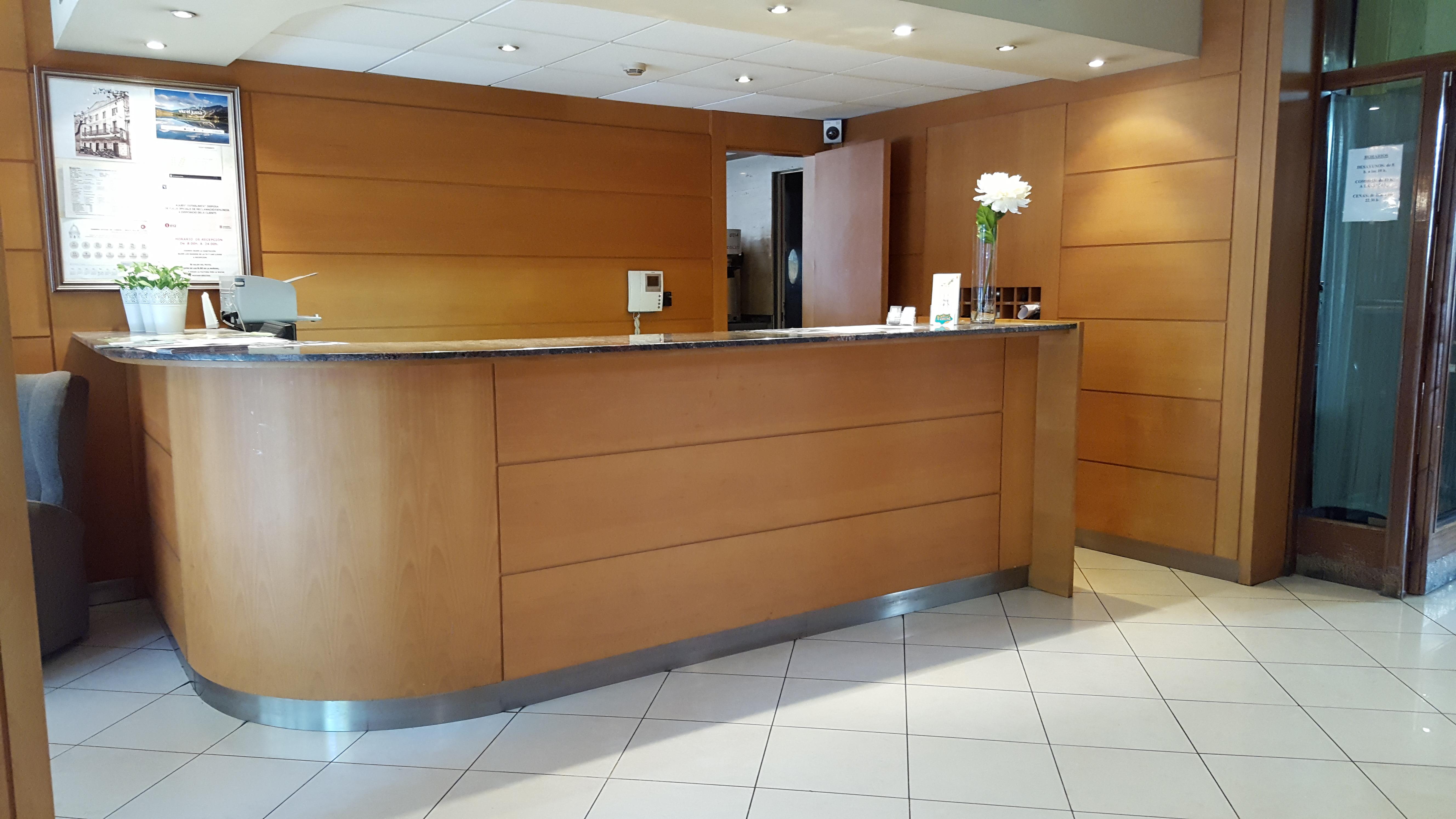 Hotel Segle XX Трем Екстер'єр фото