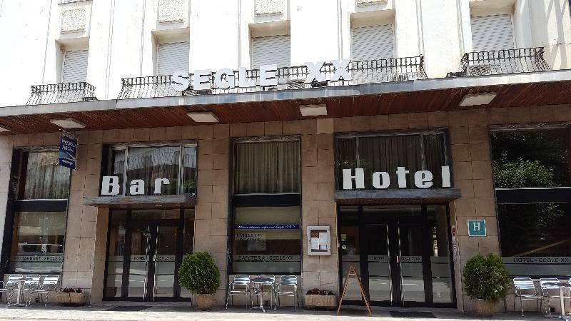 Hotel Segle XX Трем Екстер'єр фото