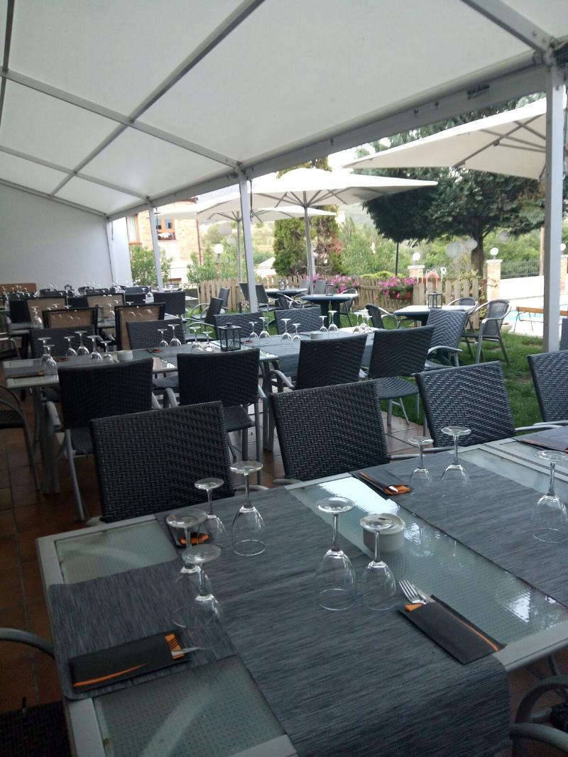 Hotel Segle XX Трем Екстер'єр фото