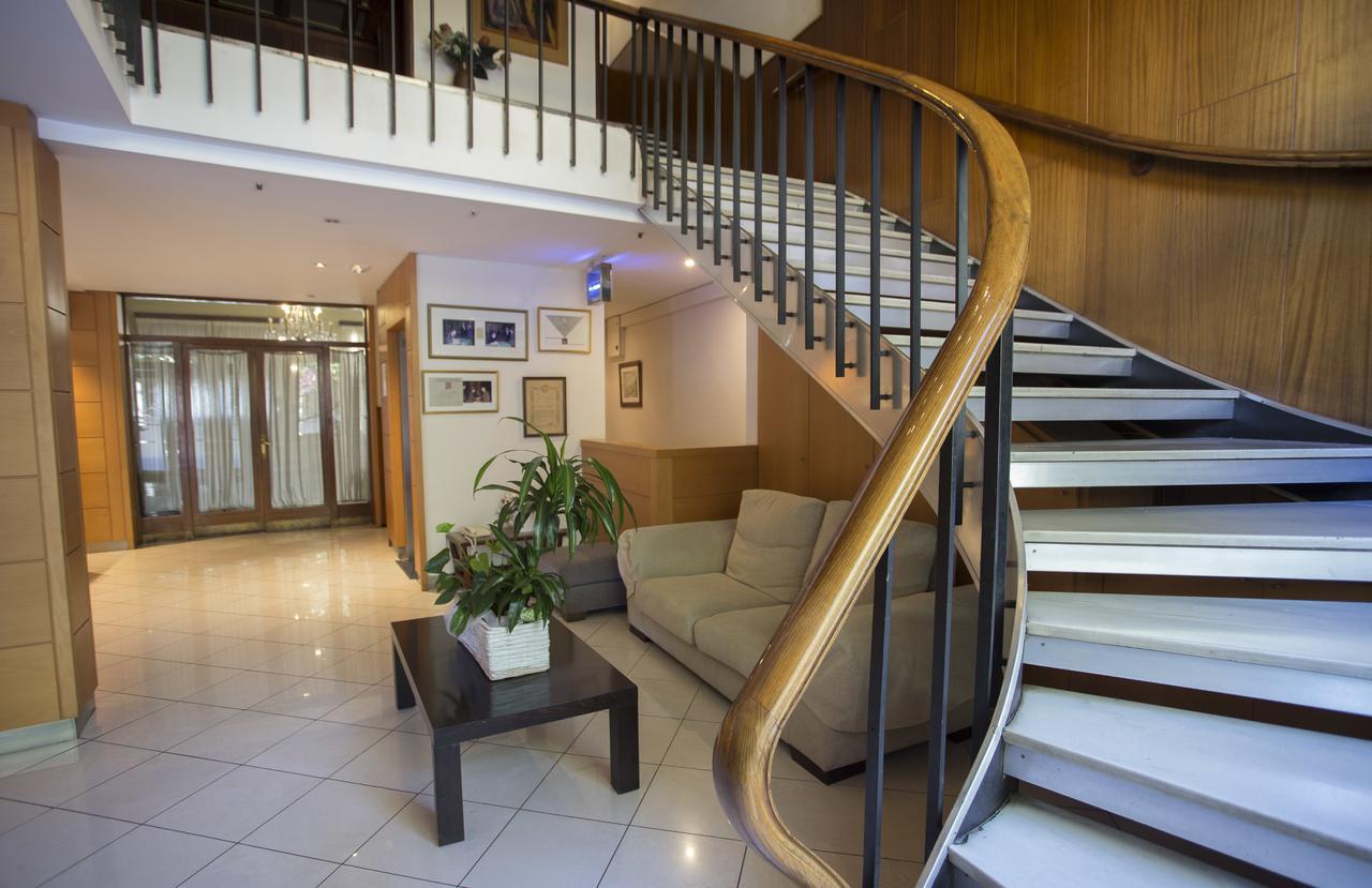 Hotel Segle XX Трем Екстер'єр фото