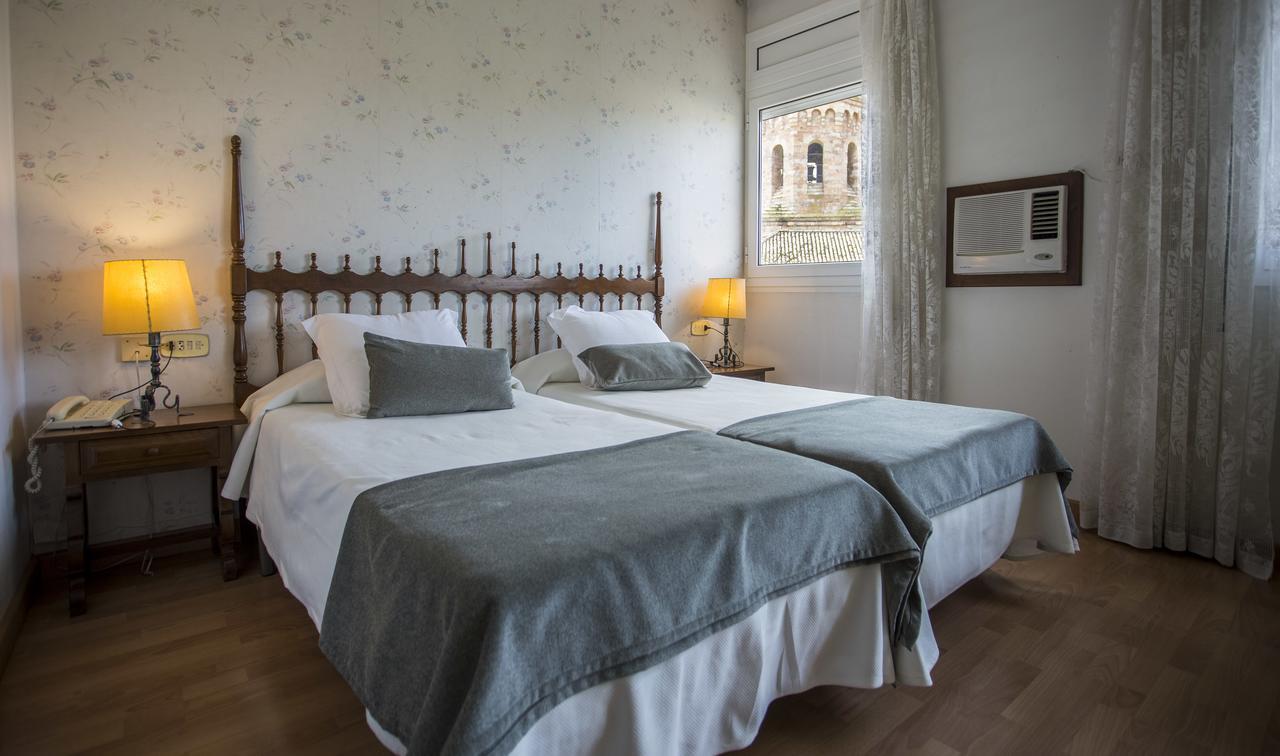 Hotel Segle XX Трем Екстер'єр фото