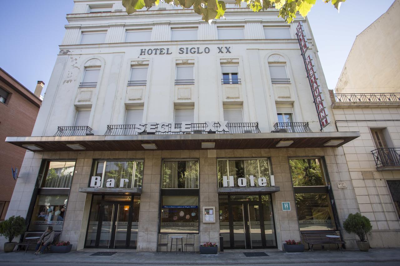 Hotel Segle XX Трем Екстер'єр фото