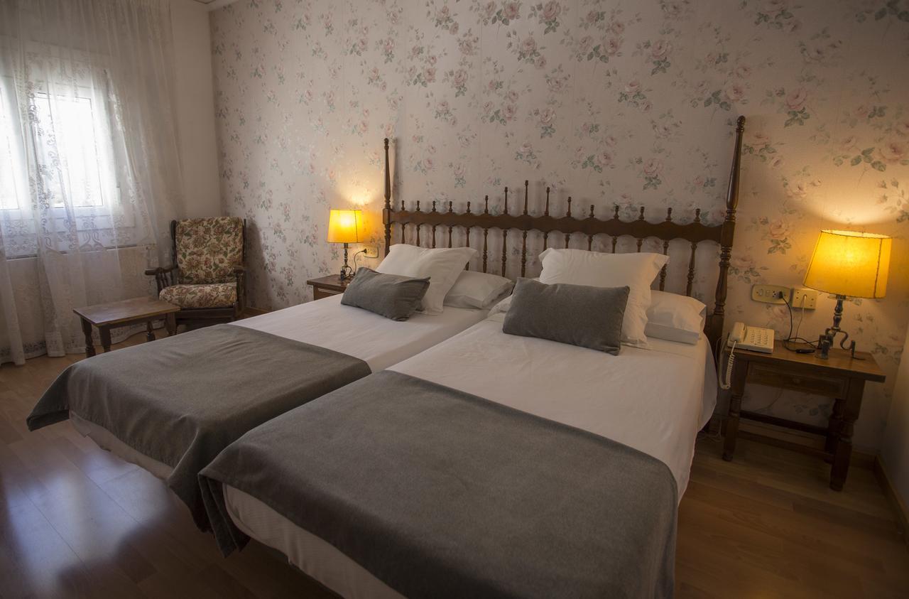 Hotel Segle XX Трем Екстер'єр фото
