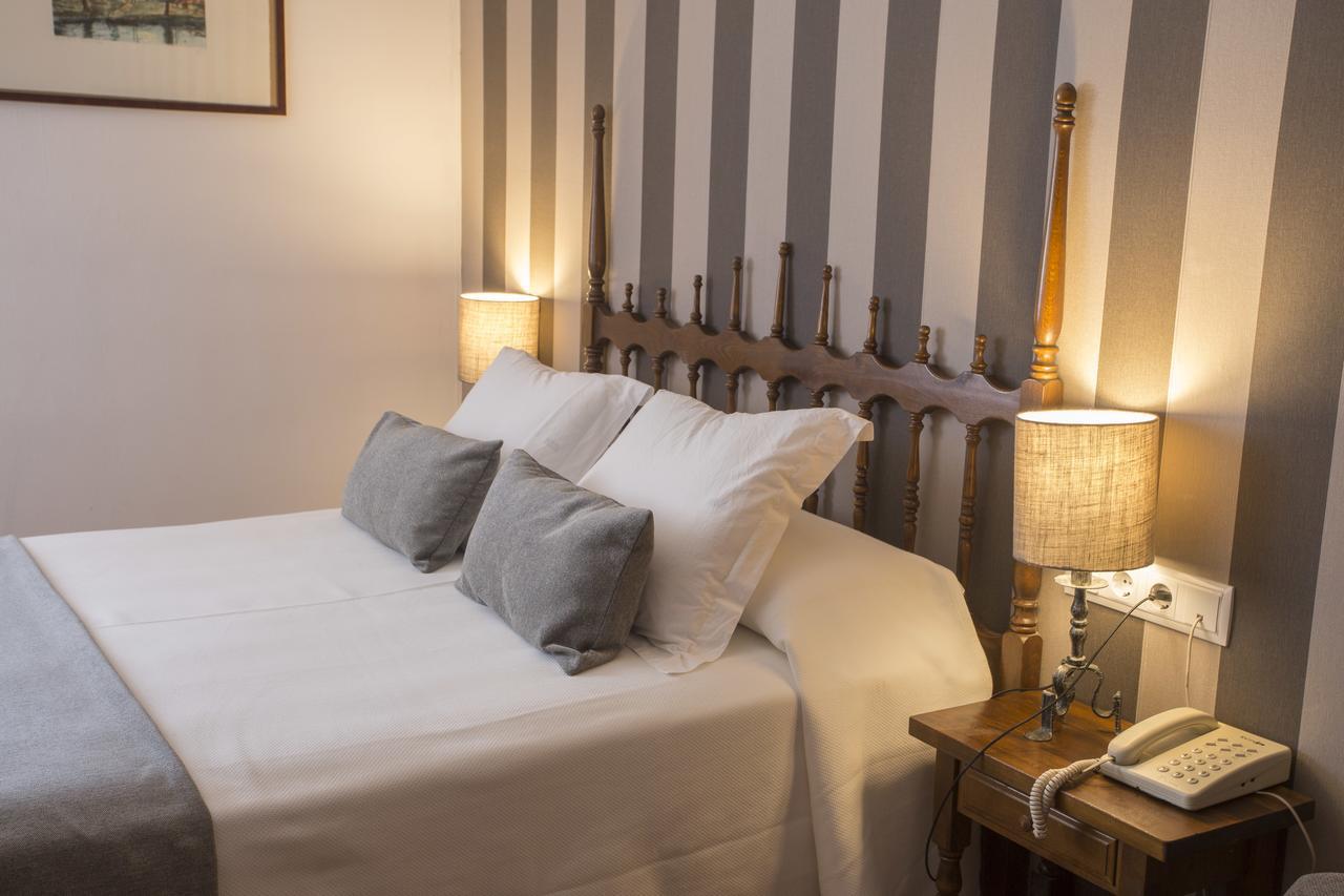 Hotel Segle XX Трем Екстер'єр фото