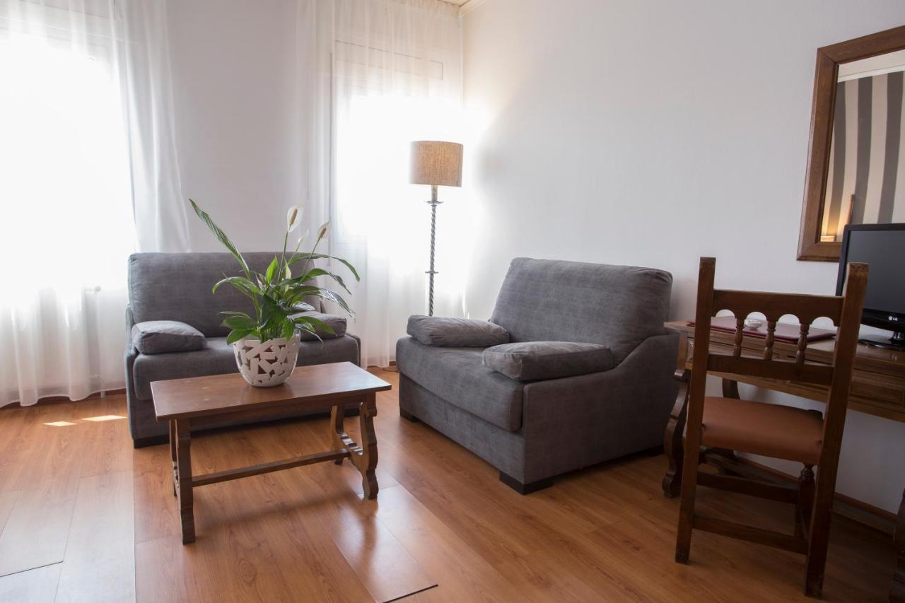 Hotel Segle XX Трем Екстер'єр фото